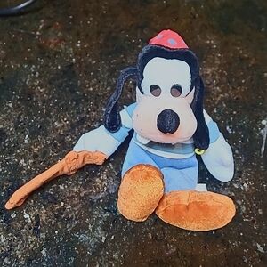 Disneyland Pirate Goofy Mini Bean Bag Plush Retired Disney Collectible Character